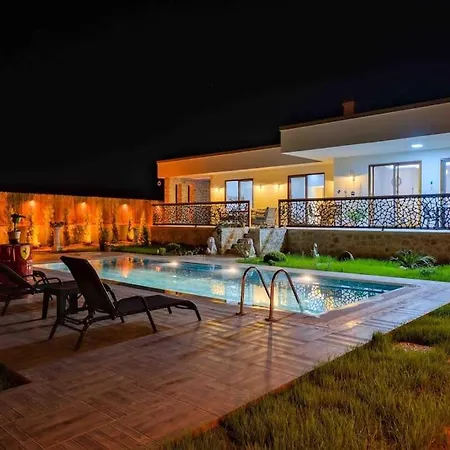 Villa Modern, Havuzlu Lux *