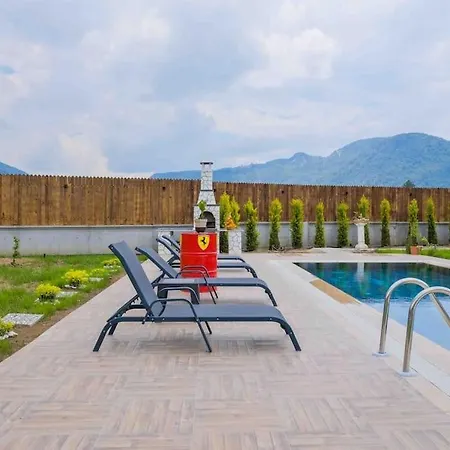 فيلة Modern, Havuzlu Lux فتحية