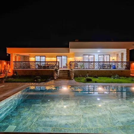 Modern, Havuzlu Lux * فتحية