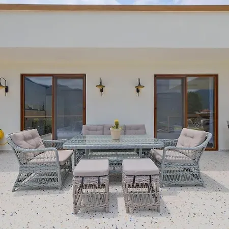 Modern, Havuzlu Lux فتحية