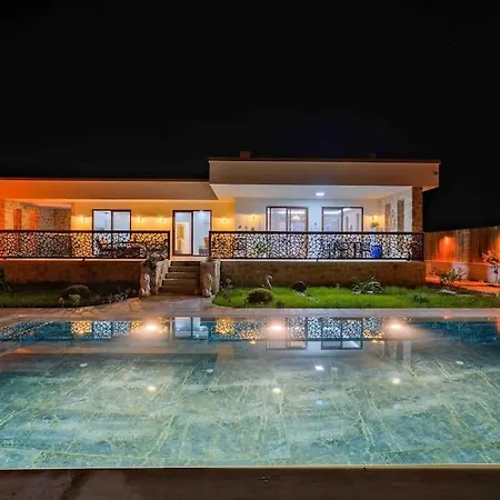 Villa Modern, Havuzlu Lux